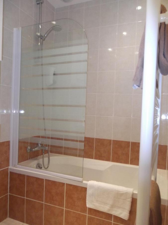 Auberge De La Dranse Chatel Room photo